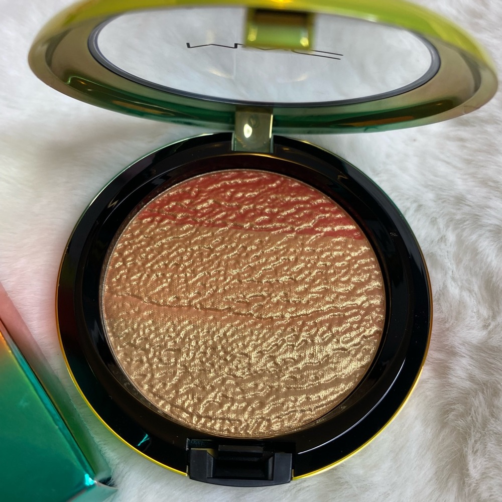 Mac Highlighter limited edition color “Freshen Up”